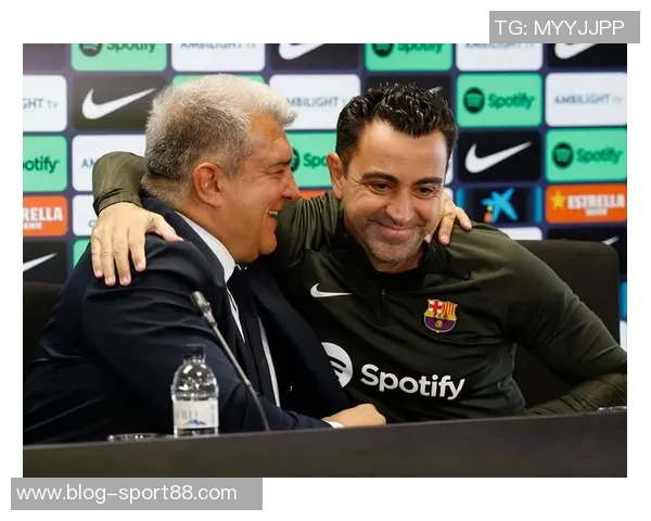 哈维盛赞阿尔巴称其为巴萨和西班牙队历史最佳左后卫